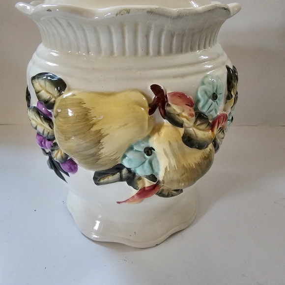 Vintage Cookie Jar with Lid Porcelain - Picture 5 of 8